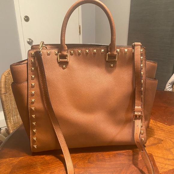 Michael Kors structure bag. - Picture 2 of 5